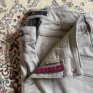 5.11 Tactical Zip Wyldcat Pants in Khaki size 2 (NWOT)